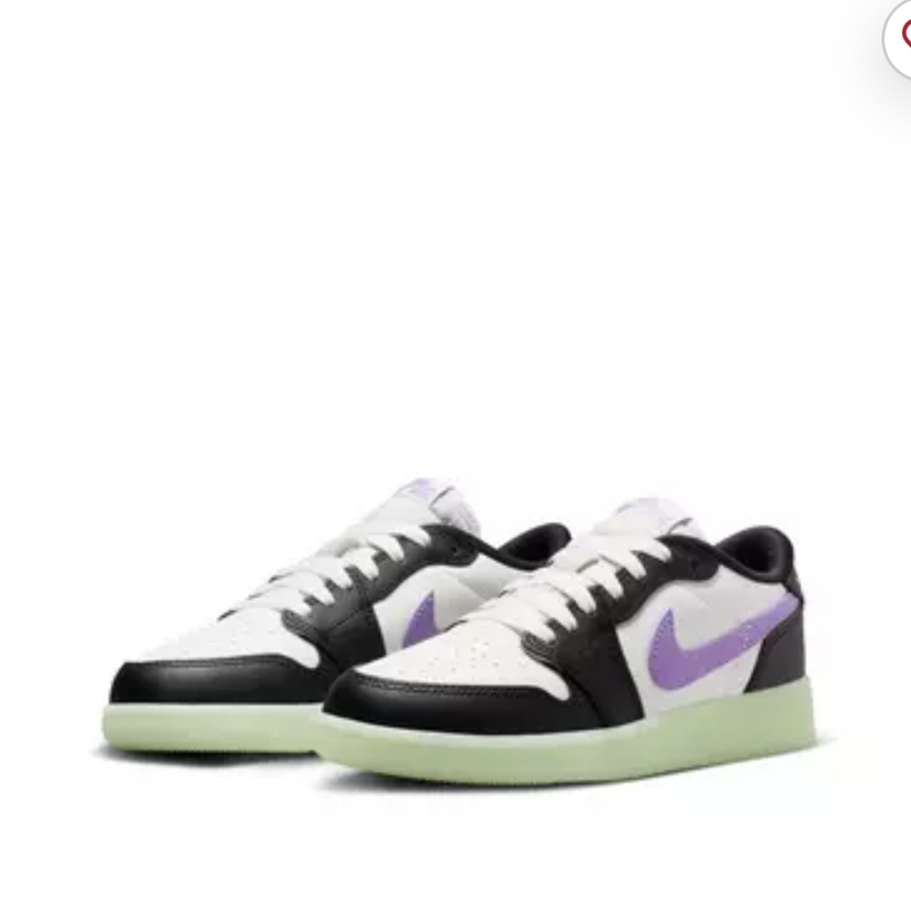 Jordan 1 Retro Low OG Black Raspberry - Picture 10 of 11
